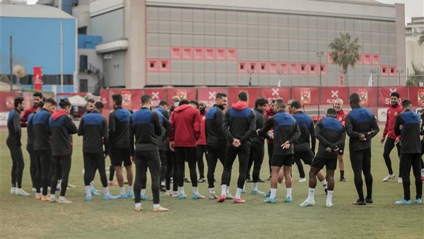 موسيمانى يحاضر لاعبى