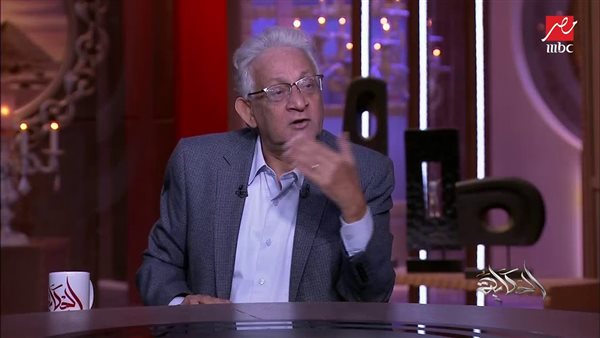 الكاتب الصحفي عبد