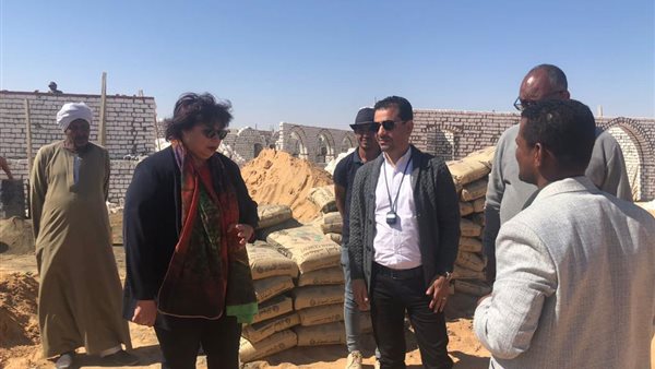 صورة من جولة الوزيرة