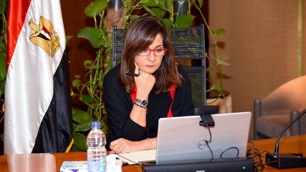 وزيرة الهجرة 