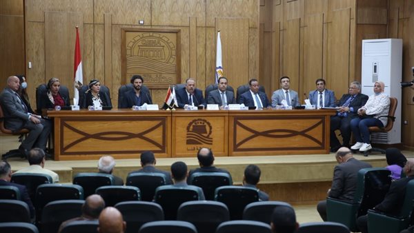 صورة من اللقاء