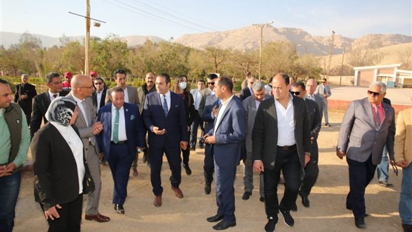 صورة من زيارة اللجنة