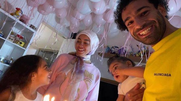 محمد صلاح وعائلته