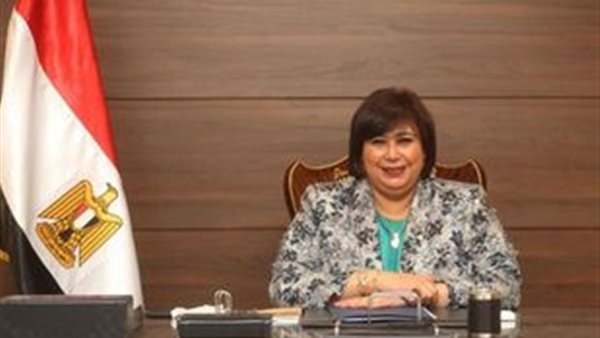 وزيرة الثقافة إيناس