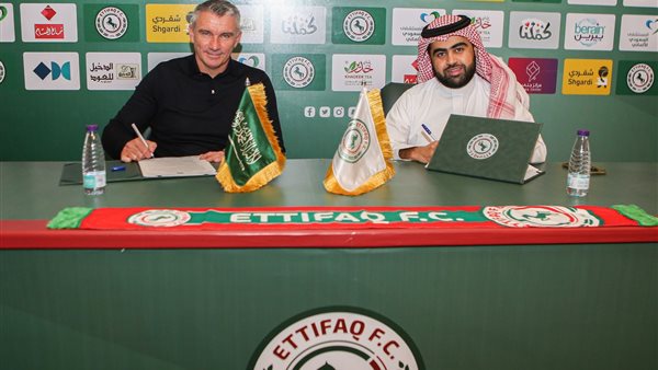 جانب من مراسم التوقيع