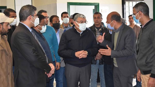 صورة من جولة المحافظ