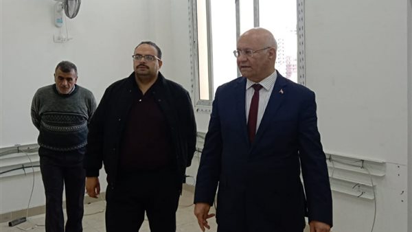 رئيس جامعة بنها خلال