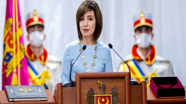  مايا ساندو - رئيسة