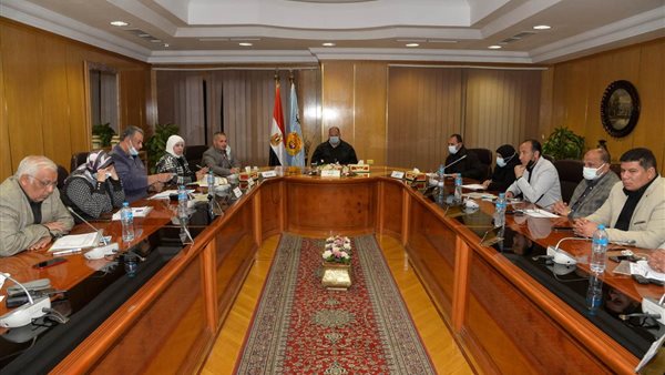 محافظ أسيوط خلال