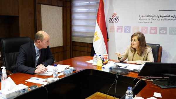 وزيرة التخطيط تلتقي