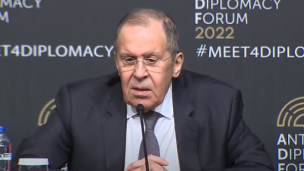 لافروف خلال المؤتمر