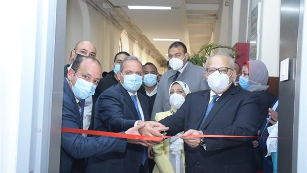 الخشت وعكاشة يفتتحان