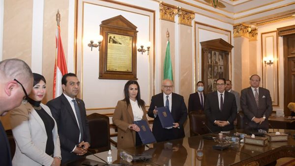 جانب من مراسم التوقيع