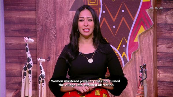 الاعلامية سالي عاطف