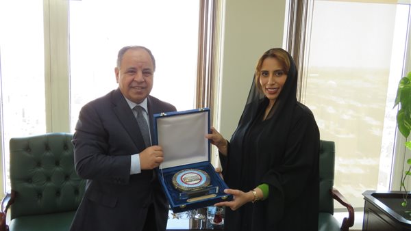 وزير المالية ومريم