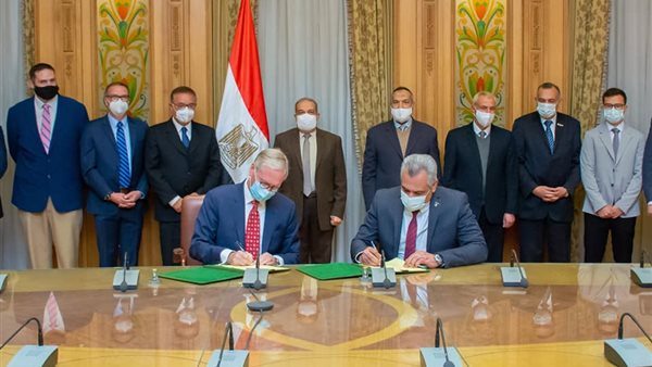 جانب من مراسم التوقيع