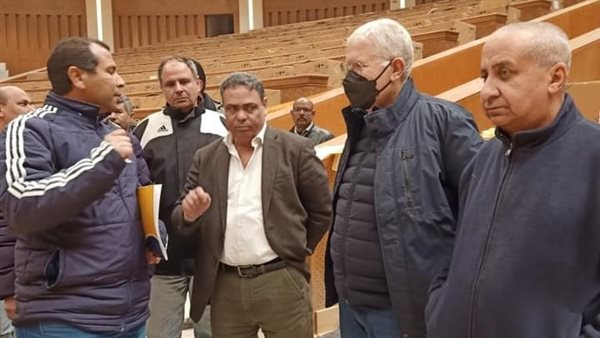 رئيس شركة المقاولون