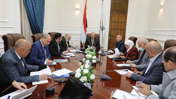 محافظ القاهرة خلال