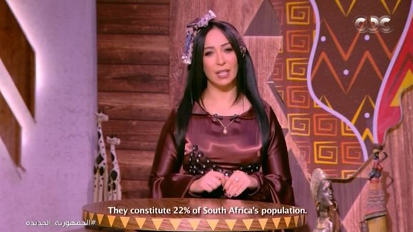 الإعلامية سالي عاطف