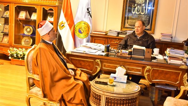 محافظ أسيوط ووكيل