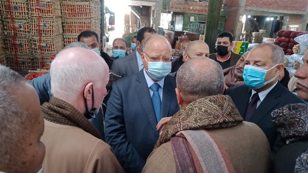 محافظ القاهرة خلال