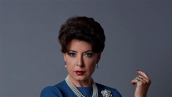  الفنانة أنوشكا