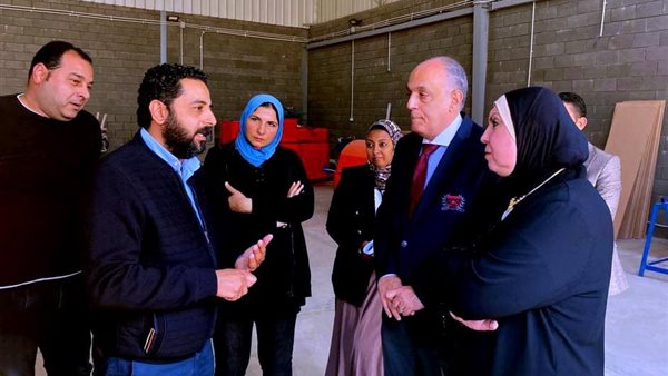 وزيرة التجارة والصناعة