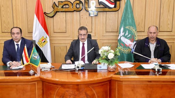 محافظ المنوفية خلال