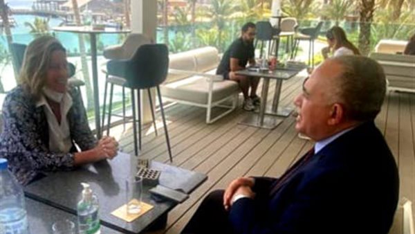 صورة من اللقاء