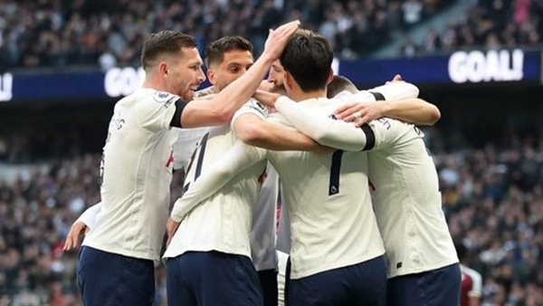 فريق توتنهام