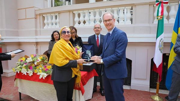 وزيرة البيئة تفوز