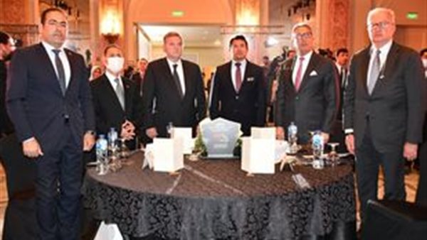 وزير الرياضة من الاجتماع