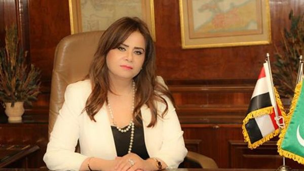 الدكتورة أمل رمزي،