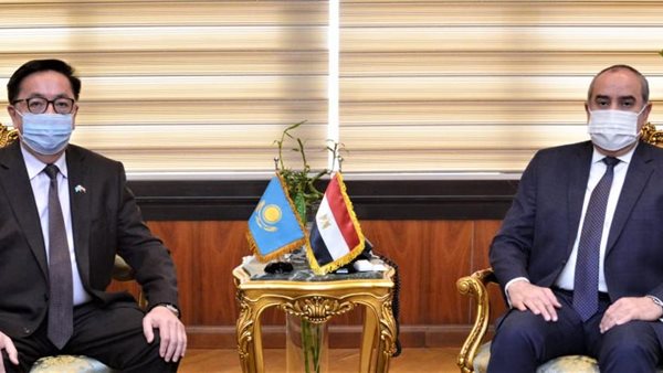 وزير الطيران المدني