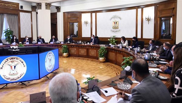 رئيس الوزراء خلال