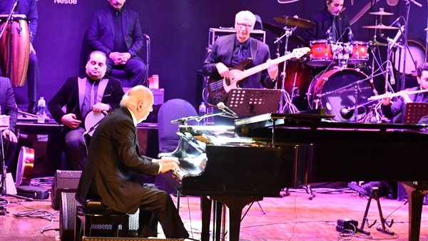 الموسيقار عمر خيرت