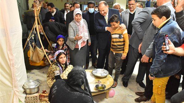 محافظ أسيوط خلال