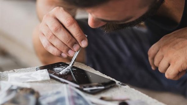 مدمن-أرشيفية 