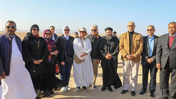 وزير البيئة خلال