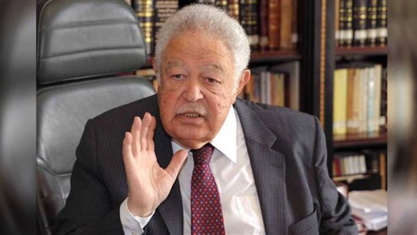 رجائي عطية - نقيب