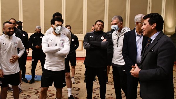 وزير الرياضة يلتقى