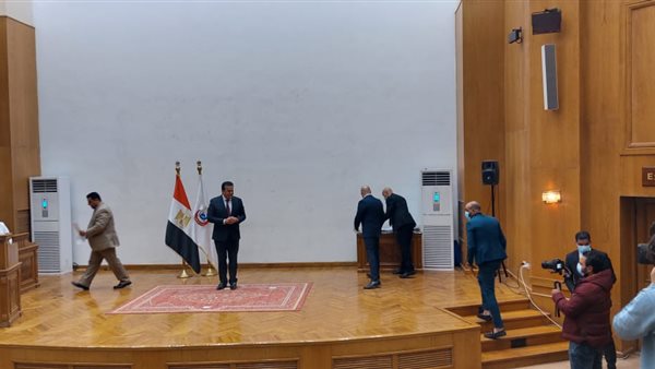 الدكتور خالد عبد