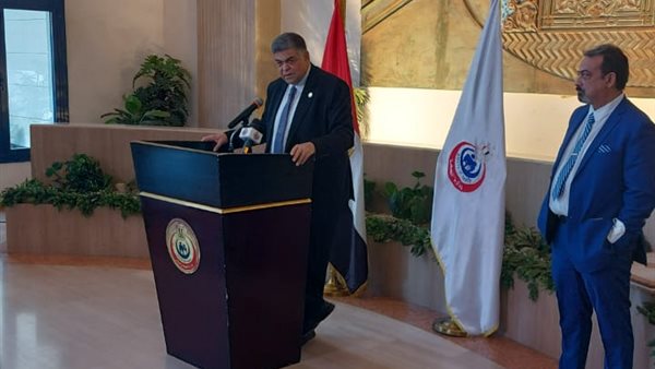 الدكتور أشرف حاتم