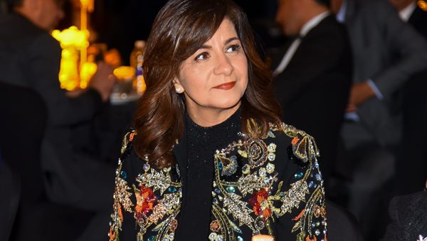 وزيرة الهجرة نبيلة