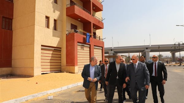 محافظ القاهرة خلال