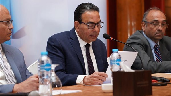 النائب أيمن أبوالعلا