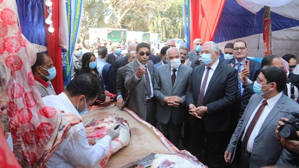 وزير الزراعة ومحافظ