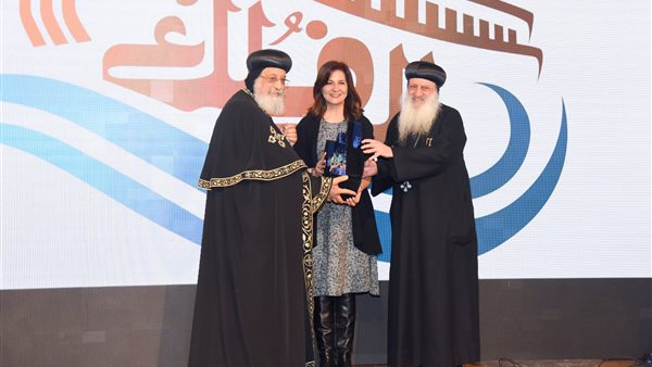 وزيرة الهجرة والبابا