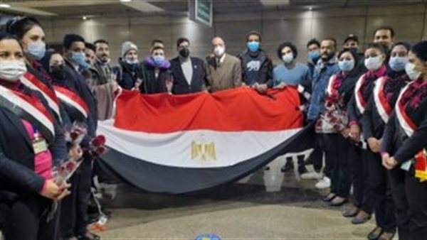 الطلاب المصريين العائدين