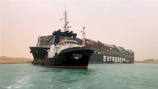 سفينة قناة السويس